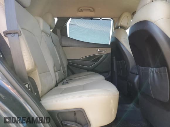 ✅ 2017 Hyundai Santa Fe 2.4L • VIN: 5NMZUDLB0HH030370 • Лот: 56578134. Опубликован ранее на Copart с пробегом Не указан. Бесплатный доступ к архиву аукционных продаж из США и подробный отчёт об истории автомобиля на DreamBid. Изображение 11.