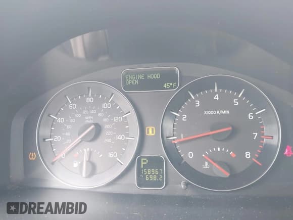 ✅ 2008 Volvo C70 • VIN: YV1MC672X8J045899 • Lot: 43389622. Wystawiony na IAAI z przebiegiem 158 967 mil. Bezpłatny archiwum sprzedaży aukcyjnych z USA i szczegółowy raport historii pojazdu na DreamBid. Zdjęcie 7.