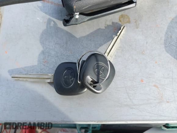 ✅ 2010 Toyota Sienna XLE • VIN: 5TDDK4CCXAS030758 • Лот: 43748700. Опубликован ранее на IAAI с пробегом 97 931 миль. Бесплатный доступ к архиву аукционных продаж из США и подробный отчёт об истории автомобиля на DreamBid. Изображение 11.