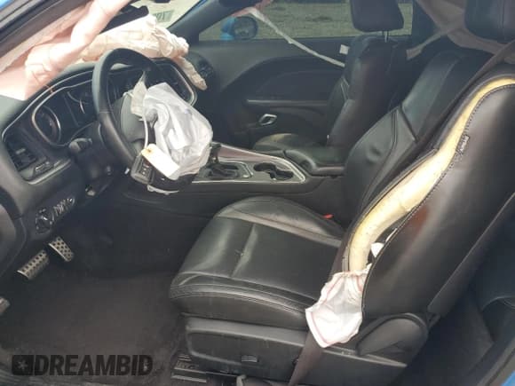 ✅ 2019 Dodge Challenger SXT • VIN: 2C3CDZAG2KH508961 • Lot: 70031154. Wystawiony na Copart z przebiegiem 97 867 mil. Bezpłatny archiwum sprzedaży aukcyjnych z USA i szczegółowy raport historii pojazdu na DreamBid. Zdjęcie 7.