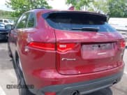 ✅ 2017 Jaguar F-Pace 35t Premium • VIN: SADCJ2BV6HA082969 • Lot: 42540467. Wystawiony na IAAI z przebiegiem 137 029 mil. Bezpłatny archiwum sprzedaży aukcyjnych z USA i szczegółowy raport historii pojazdu na DreamBid. Zdjęcie 3.