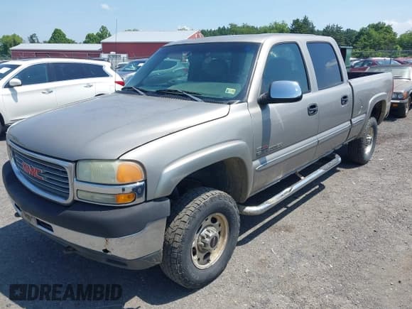 ✅ 2002 GMC Sierra 2500HD SLE • VIN: 1GTHK23112F233463 • Lot: 42576849. Wystawiony na IAAI z przebiegiem 391 992 mil. Bezpłatny archiwum sprzedaży aukcyjnych z USA i szczegółowy raport historii pojazdu na DreamBid. Zdjęcie 17.
