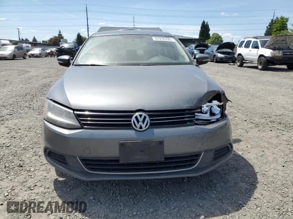 ✅ 2013 Volkswagen Jetta SE • VIN: 3VWDP7AJXDM281723 • Lot: 57235725. Listed on Copart with 128,157 mi. Free auction sales archive from the USA and detailed vehicle history report at DreamBid. Image 5.
