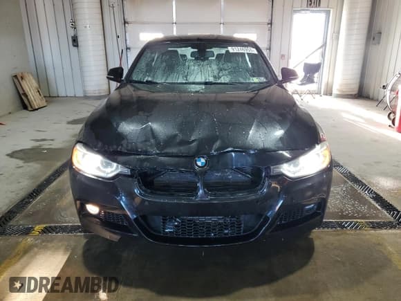 ✅ 2015 BMW 3 Series 328i xDrive • VIN: WBA3B5G58FNS19920 • Лот: 91246955. Опубликован ранее на Copart с пробегом 114 091 миль. Бесплатный доступ к архиву аукционных продаж из США и подробный отчёт об истории автомобиля на DreamBid. Изображение 5.