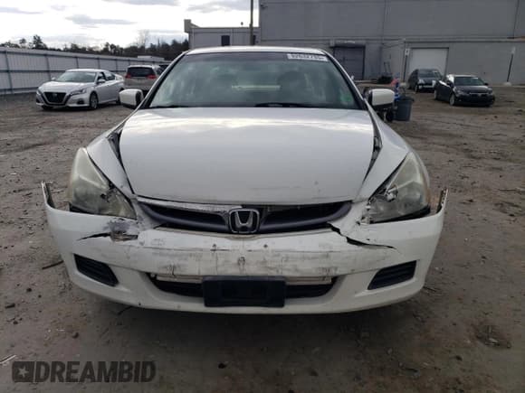 ✅ 2006 Honda Accord EX • VIN: 1HGCM56766A098104 • Lot: 92632735. Wystawiony na Copart z przebiegiem 133 567 mil. Bezpłatny archiwum sprzedaży aukcyjnych z USA i szczegółowy raport historii pojazdu na DreamBid. Zdjęcie 5.