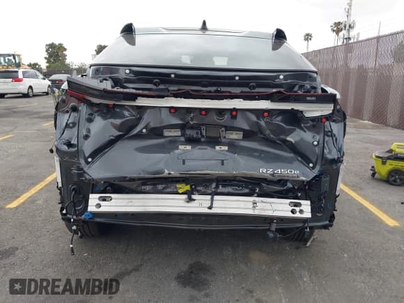 ✅ 2023 Lexus RZ 450e Premium • VIN: JTJAAAAB9PA021955 • Лот: 42043484. Опубликован ранее на IAAI с пробегом 12 993 миль. Бесплатный доступ к архиву аукционных продаж из США и подробный отчёт об истории автомобиля на DreamBid. Изображение 6.