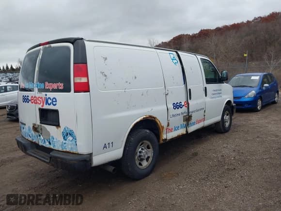 ✅ 2008 Chevrolet Express Cargo • VIN: 1GCGG25C581221558 • Lot: 43805172. Listed on IAAI with 267,673 mi. Free auction sales archive from the USA and detailed vehicle history report at DreamBid. Image 4.