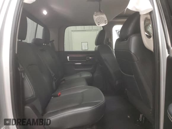 ✅ 2018 Ram 2500 Laramie • VIN: 3C6UR5FL6JG400610 • Lot: 87752175. Listed on Copart with 142,279 mi. Free auction sales archive from the USA and detailed vehicle history report at DreamBid. Image 10.