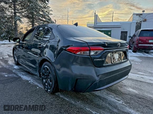 ✅ 2020 Toyota Corolla LE • VIN: 5YFEPRAE0LP081348 • Лот: 95757135. Опубликован ранее на Copart с пробегом 131 847 миль. Бесплатный доступ к архиву аукционных продаж из США и подробный отчёт об истории автомобиля на DreamBid. Изображение 3.