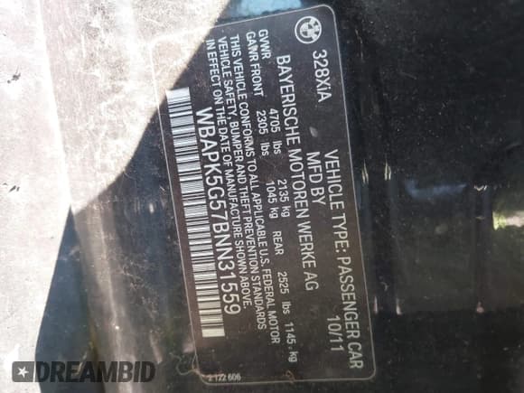 ✅ 2011 BMW 3 Series 328i xDrive • VIN: WBAPK5G57BNN31559 • Lot: 43800475. Wystawiony na IAAI z przebiegiem 121 384 mil. Bezpłatny archiwum sprzedaży aukcyjnych z USA i szczegółowy raport historii pojazdu na DreamBid. Zdjęcie 9.