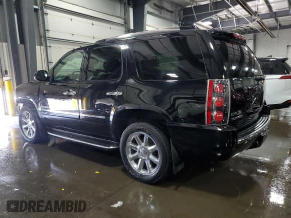 ✅ 2010 GMC Yukon Denali • VIN: 1GKUKEEF9AR278130 • Lot: 65944035. Wystawiony na Copart z przebiegiem 185 796 mil. Bezpłatny archiwum sprzedaży aukcyjnych z USA i szczegółowy raport historii pojazdu na DreamBid. Zdjęcie 2.