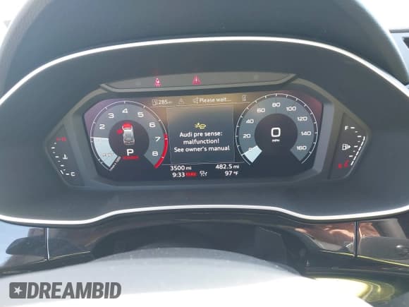 ✅ 2025 Audi Q3 S line Premium • VIN: WA1DECF31S1055912 • Lot: 42830925. Listed on IAAI with 3,500 mi. Free auction sales archive from the USA and detailed vehicle history report at DreamBid. Image 7.