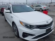 ✅ 2020 Kia Optima EX • VIN: KNAGU4LE4L5038983 • Lot: 42200902. Wystawiony na IAAI z przebiegiem 79 532 mil. Bezpłatny archiwum sprzedaży aukcyjnych z USA i szczegółowy raport historii pojazdu na DreamBid. Zdjęcie 6.