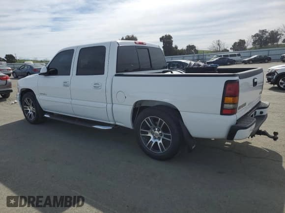 ✅ 2005 GMC Sierra Denali • VIN: 2GTEK63N951344416 • Lot: 45877865. Listed on Copart with 150,707 mi. Free auction sales archive from the USA and detailed vehicle history report at DreamBid. Image 2.