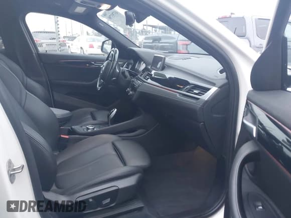 ✅ 2022 BMW X2 sDrive28i • VIN: WBXYH9C0XN5U31955 • Lot: 43793790. Listed on IAAI with 86,977 mi. Free auction sales archive from the USA and detailed vehicle history report at DreamBid. Image 5.