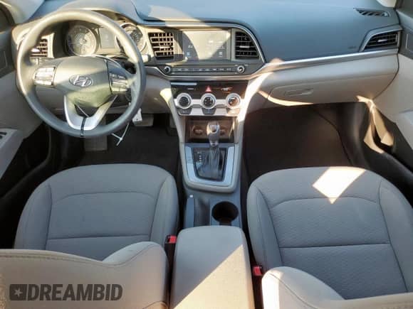 ✅ 2019 Hyundai Elantra SEL • VIN: 5NPD84LF0KH462646 • Lot: 81154575. Wystawiony na Copart z przebiegiem 59 186 mil mil. Skorzystaj z bezpłatnego archiwum sprzedaży aukcyjnych z USA i zobacz szczegółowy raport historii pojazdu na DreamBid. Zdjęcie 8.