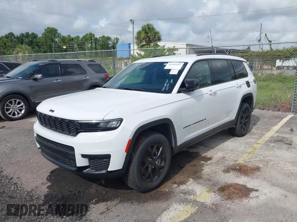 ✅ 2024 Jeep Grand Cherokee Laredo • VIN: 1C4RJKAG0R8535761 • Lot: 42492902. Listed on IAAI with 27,796 mi. Free auction sales archive from the USA and detailed vehicle history report at DreamBid. Image 17.