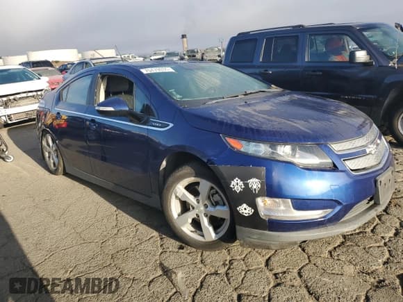 ✅ 2013 Chevrolet Volt • VIN: 1G1RE6E46DU119606 • Lot: 70479034. Wystawiony na Copart z przebiegiem 133 721 mil. Bezpłatny archiwum sprzedaży aukcyjnych z USA i szczegółowy raport historii pojazdu na DreamBid. Zdjęcie 4.
