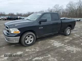 2009 Dodge 1500 SLT с VIN 1D3HB18P29S748617, выставлен на аукционе Copart как лот 51831735 с пробегом 100 002 миль миль и Списание • Salvage title. История ставок и продаж доступна на DreamBid. Изображение 1.