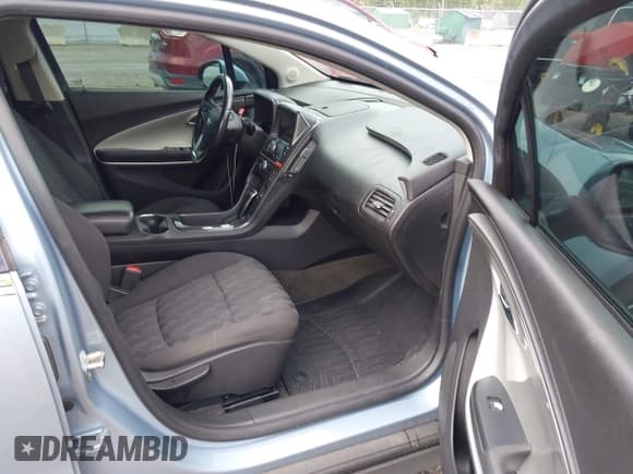 ✅ 2015 Chevrolet Volt • VIN: 1G1RA6E48FU105480 • Lot: 42834504. Wystawiony na IAAI z przebiegiem 120 606 mil. Bezpłatny archiwum sprzedaży aukcyjnych z USA i szczegółowy raport historii pojazdu na DreamBid. Zdjęcie 5.