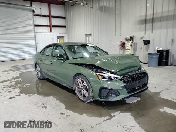 ✅ 2023 Audi A4 S line Premium Plus • VIN: WAUEAAF48PN021269 • Лот: 90888255. Опубликован ранее на Copart с пробегом Не указан. Бесплатный доступ к архиву аукционных продаж из США и подробный отчёт об истории автомобиля на DreamBid. Изображение 13.