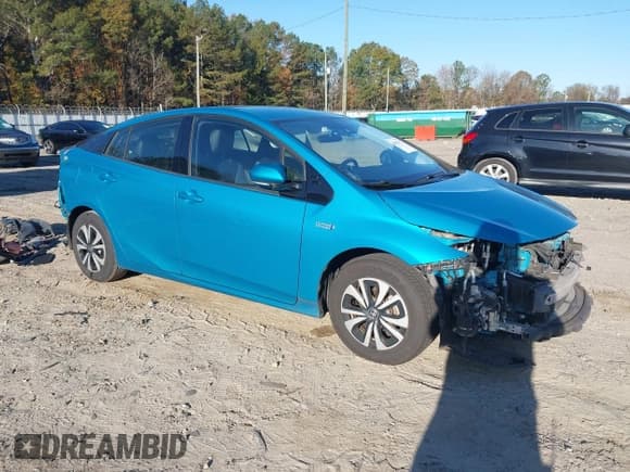 ✅ 2017 Toyota Prius Plus • VIN: JTDKARFP7H3044490 • Lot: 43642315. Wystawiony na IAAI z przebiegiem 188 452 mil. Bezpłatny archiwum sprzedaży aukcyjnych z USA i szczegółowy raport historii pojazdu na DreamBid. Zdjęcie 1.