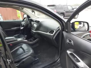 ✅ 2015 Dodge Journey Limited • VIN: 3C4PDDDG1FT574913 • Lot: 43444359. Wystawiony na IAAI z przebiegiem 141 703 mil. Bezpłatny archiwum sprzedaży aukcyjnych z USA i szczegółowy raport historii pojazdu na DreamBid. Zdjęcie 5.