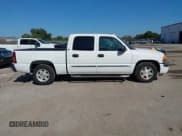 ✅ 2005 GMC Sierra 1500 SLT • VIN: 2GTEC13TX51126662 • Лот: 43620463. Опубликован ранее на IAAI с пробегом 135 554 миль. Бесплатный доступ к архиву аукционных продаж из США и подробный отчёт об истории автомобиля на DreamBid. Изображение 13.