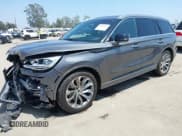 ✅ 2023 Lincoln Aviator Grand Touring • VIN: 5LMYJ8XY2PNL03040 • Lot: 42490032. Wystawiony na IAAI z przebiegiem 5 468 mil. Bezpłatny archiwum sprzedaży aukcyjnych z USA i szczegółowy raport historii pojazdu na DreamBid. Zdjęcie 18.