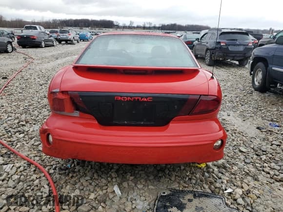 ✅ 2000 Pontiac Sunfire SE • VIN: 1G2JB1247Y7370633 • Lot: 48025745. Wystawiony na Copart z przebiegiem 82 914 mil. Bezpłatny archiwum sprzedaży aukcyjnych z USA i szczegółowy raport historii pojazdu na DreamBid. Zdjęcie 6.