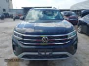 ✅ 2022 Volkswagen Atlas SE • VIN: 1V2WR2CA0NC528514 • Lot: 42403584. Listed on IAAI with 60,778 mi. Free auction sales archive from the USA and detailed vehicle history report at DreamBid. Image 12.