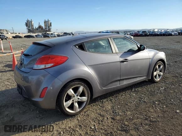 ✅ 2012 Hyundai Veloster w/Red Int • VIN: KMHTC6ADXCU079422 • Lot: 79286614. Wystawiony na Copart z przebiegiem 185 535 mil. Bezpłatny archiwum sprzedaży aukcyjnych z USA i szczegółowy raport historii pojazdu na DreamBid. Zdjęcie 3.