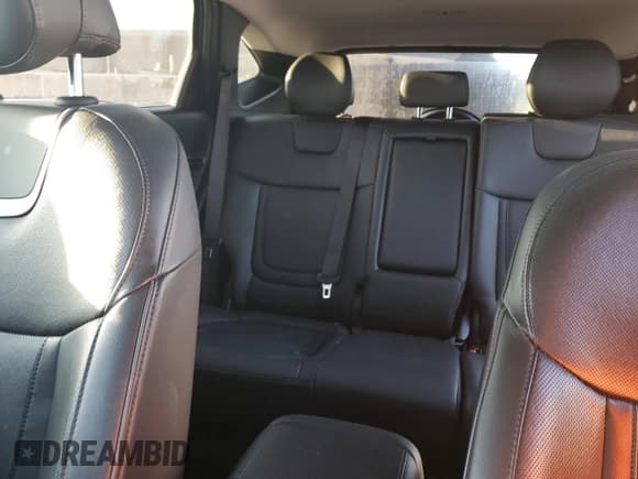 ✅ 2022 Hyundai Tucson Limited • VIN: 5NMJECAE4NH110574 • Lot: 77196064. Wystawiony na Copart z przebiegiem 49 780 mil. Bezpłatny archiwum sprzedaży aukcyjnych z USA i szczegółowy raport historii pojazdu na DreamBid. Zdjęcie 10.