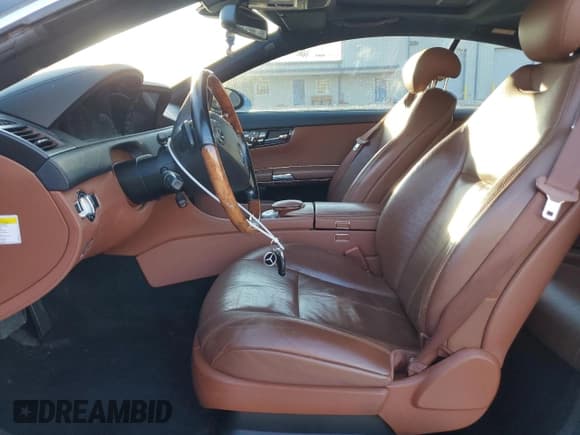 ✅ 2009 Mercedes-Benz CL 550 • VIN: WDDEJ86X99A022629 • Lot: 85845034. Wystawiony na Copart z przebiegiem 142 405 mil. Bezpłatny archiwum sprzedaży aukcyjnych z USA i szczegółowy raport historii pojazdu na DreamBid. Zdjęcie 7.