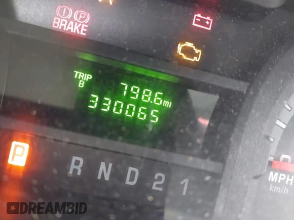 ✅ 2013 Ford Econoline Cargo Commercial • VIN: 1FTNE2EW0DDA97022 • Lot: 43526979. Listed on IAAI with 330,065 mi. Free auction sales archive from the USA and detailed vehicle history report at DreamBid. Image 15.