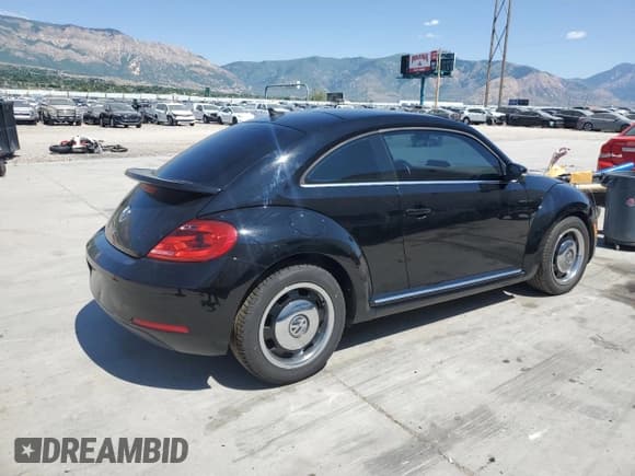 ✅ 2014 Volkswagen Beetle 2.0L TDI w/Sun/Sound/Nav • VIN: 3VWJL7AT6EM646352 • Лот: 59969245. Опубликован ранее на Copart с пробегом 71 078 миль. Бесплатный доступ к архиву аукционных продаж из США и подробный отчёт об истории автомобиля на DreamBid. Изображение 3.