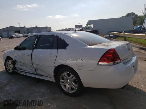 ✅ 2015 Chevrolet Impala LT • VIN: 2G1WB5E32F1112339 • Лот: 67795824. Опубликован ранее на Copart с пробегом 109 147 миль. Бесплатный доступ к архиву аукционных продаж из США и подробный отчёт об истории автомобиля на DreamBid. Изображение 2.
