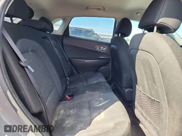 2019 Hyundai Kona SEL z VIN KM8K23AG8KU049244, wystawiony jako Copart lot #69683065 z przebiegiem 84 459 mil mil oraz Szkoda całkowita • Salvage title. Historia ofert i sprzedaży dostępna na DreamBid. Obrazek 10.