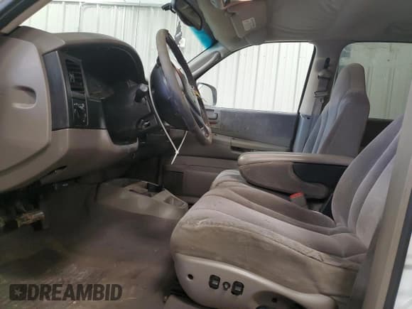 ✅ 2001 Dodge Dakota Sport • VIN: 1B7GG2AN91S197210 • Lot: 86139754. Wystawiony na Copart z przebiegiem 208 500 mil. Bezpłatny archiwum sprzedaży aukcyjnych z USA i szczegółowy raport historii pojazdu na DreamBid. Zdjęcie 7.