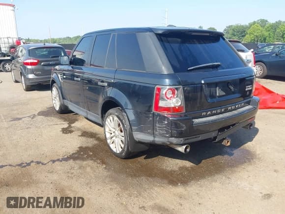 ✅ 2011 Land Rover Range Rover Sport HSE Lux • VIN: SALSK2D47BA713513 • Lot: 42664248. Listed on IAAI with 234,659 mi. Free auction sales archive from the USA and detailed vehicle history report at DreamBid. Image 3.