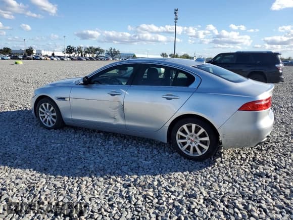 ✅ 2019 Jaguar XE 25t • VIN: SAJAR4FX7KCP48298 • Lot: 90224425. Wystawiony na Copart z przebiegiem 172 946 mil. Bezpłatny archiwum sprzedaży aukcyjnych z USA i szczegółowy raport historii pojazdu na DreamBid. Zdjęcie 2.