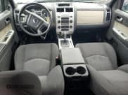 ✅ 2009 Mercury Mariner • VIN: 4M2CU91729KJ15969 • Lot: 86498475. Wystawiony na Copart z przebiegiem 162 788 mil. Bezpłatny archiwum sprzedaży aukcyjnych z USA i szczegółowy raport historii pojazdu na DreamBid. Zdjęcie 8.