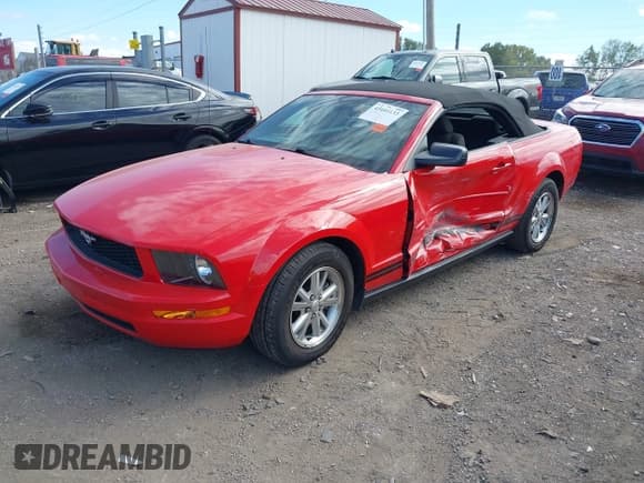 ✅ 2007 Ford Mustang Deluxe • VIN: 1ZVFT84N475327923 • Lot: 43441133. Listed on IAAI with 86,635 mi. Free auction sales archive from the USA and detailed vehicle history report at DreamBid. Image 17.