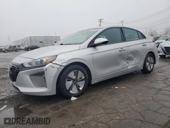 ✅ 2017 Hyundai Ioniq Blue • VIN: KMHC65LC4HU055890 • Lot: 84916004. Wystawiony na Copart z przebiegiem Nie podano. Bezpłatny archiwum sprzedaży aukcyjnych z USA i szczegółowy raport historii pojazdu na DreamBid. Zdjęcie 1.