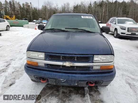 ✅ 2004 Chevrolet Blazer LS • VIN: 1GNDT13XX4K144034 • Lot: 85671624. Wystawiony na Copart z przebiegiem 157 534 mil. Bezpłatny archiwum sprzedaży aukcyjnych z USA i szczegółowy raport historii pojazdu na DreamBid. Zdjęcie 5.