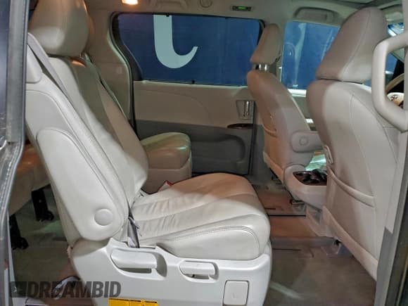 ✅ 2013 Toyota Sienna XLE • VIN: 5TDDK3DC8DS065280 • Lot: 91740305. Listed on Copart with 241,420 mi. Free auction sales archive from the USA and detailed vehicle history report at DreamBid. Image 11.