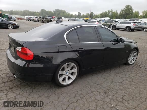 ✅ 2007 BMW 3 Series 335i • VIN: WBAVB73547KY60687 • Lot: 71696015. Listed on Copart with 175,445 mi. Free auction sales archive from the USA and detailed vehicle history report at DreamBid. Image 3.