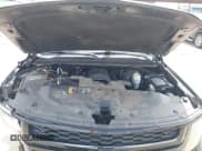 ✅ 2020 Chevrolet Suburban LT • VIN: 1GNSCHKC3LR140055 • Lot: 42733528. Wystawiony na IAAI z przebiegiem 129 872 mil. Bezpłatny archiwum sprzedaży aukcyjnych z USA i szczegółowy raport historii pojazdu na DreamBid. Zdjęcie 10.