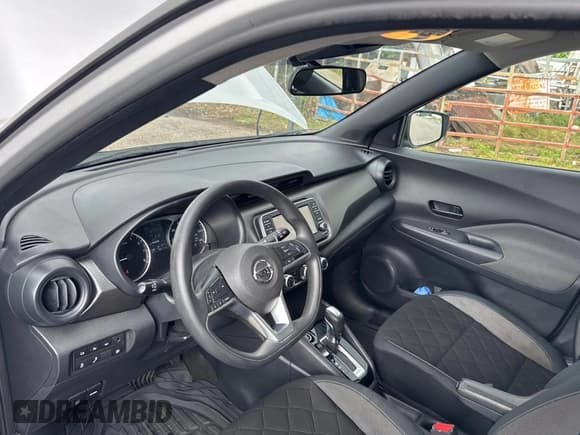 ✅ 2020 Nissan Kicks S • VIN: 3N1CP5BV6LL515545 • Лот: 71323395. Опубликован ранее на Copart с пробегом 90 177 миль. Бесплатный доступ к архиву аукционных продаж из США и подробный отчёт об истории автомобиля на DreamBid. Изображение 9.