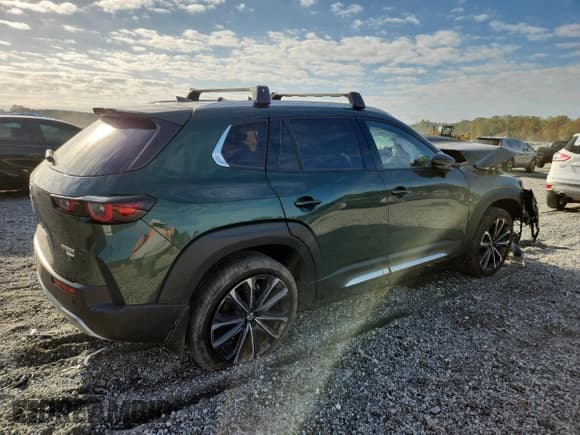 ✅ 2025 Mazda CX-50 Premium Plus • VIN: 7MMVABEY2SN363659 • Лот: 85578565. Опубликован ранее на Copart с пробегом Не указан. Бесплатный доступ к архиву аукционных продаж из США и подробный отчёт об истории автомобиля на DreamBid. Изображение 3.